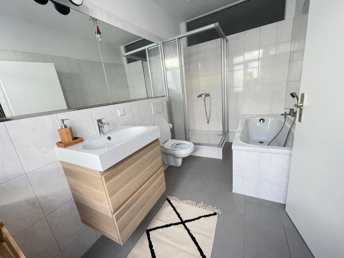 150Qm - 5 Rooms - Free Parking - Mallibase Apartments Ганновер Екстер'єр фото